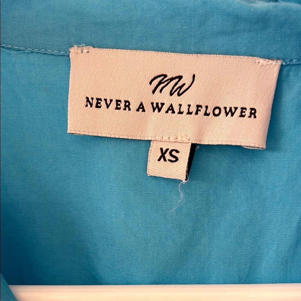 Never a Wallflower Blue Ruffled Blouse with Cuffed Sleeves - Picture 2 of 5